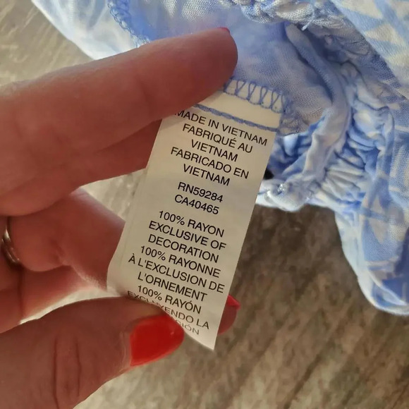 Children's Place Little Girl Size XS (4) Blue Romper - Picture 7 of 10